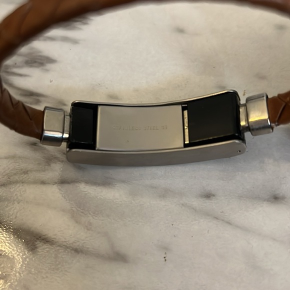 Men Leather Cuffs and USB Charging Cord Bracelet - Picture 10 of 11